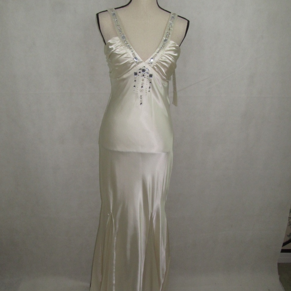 Ivory Long Ball Dress Strap Flare Size 7/8 Prom